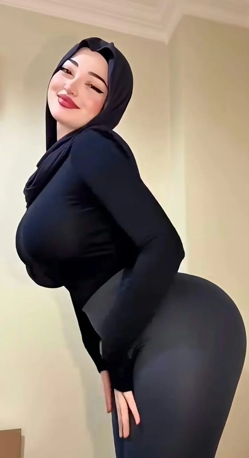 Türbanlı Sude — görsel 5